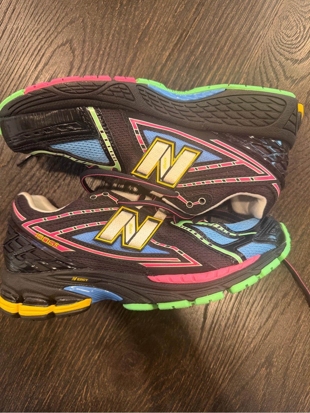 New Balance 1906R Neon Black U1906RDM Lifestyle Sneakers - Size 5.5